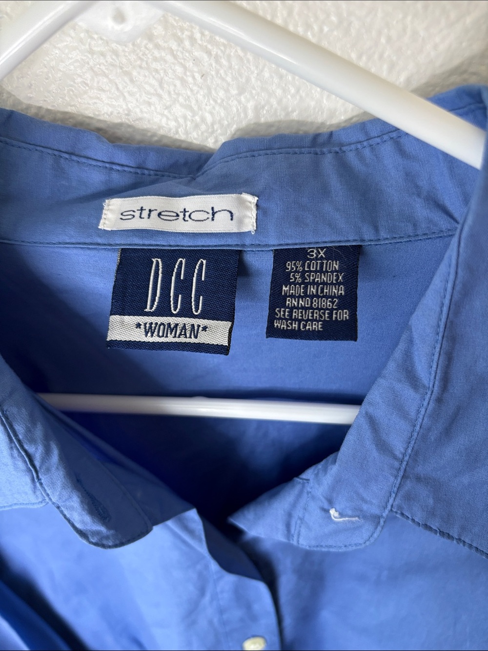 DC Women's Solid Blue Button-Up Shirt - 3X - Picture 2 of 4